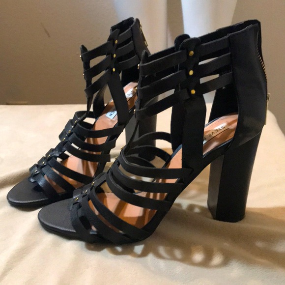 Steve Madden Shoes - Steve Madden chunky heel new!!!!!!